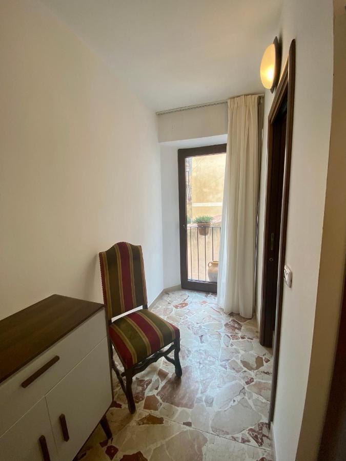 Appartement Pericle & *